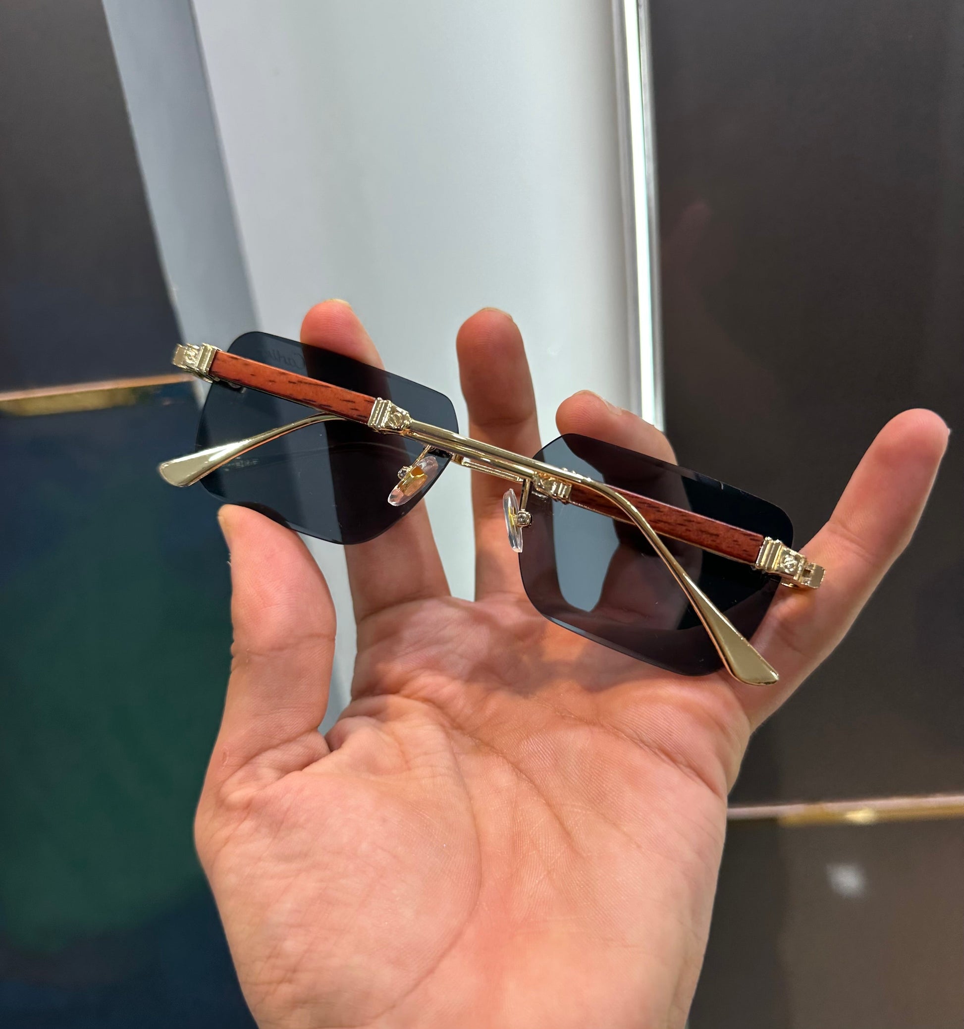 CARTIER BLACK GOLD HONEY SINGH LUXURY SHADE WITH ORIGINAL PACKING Urban Classics Store