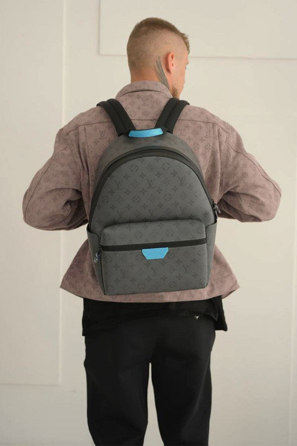LOUIS VUITTION MONOGRAM UNISEX BACKPACK WITH OG BOX (Copy) Urban Classics Store