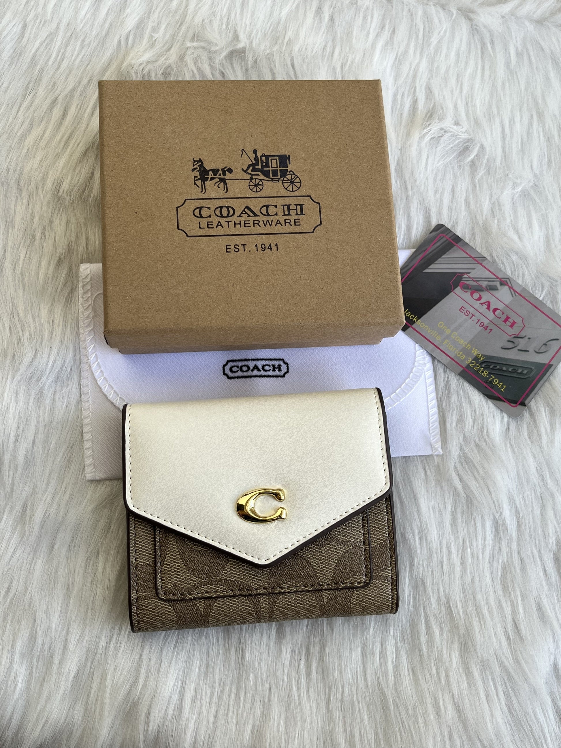 COACH 117 3 FOLD WALLET WITH ORIGINAL BOX + DUST COVER + CARD Urban Classics Store