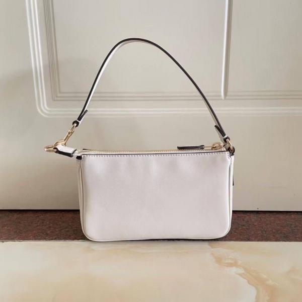 COACH NOLITA 18 (DAISY) BAG WITH OG BOX & CHAIN BELT Urban Classics Store