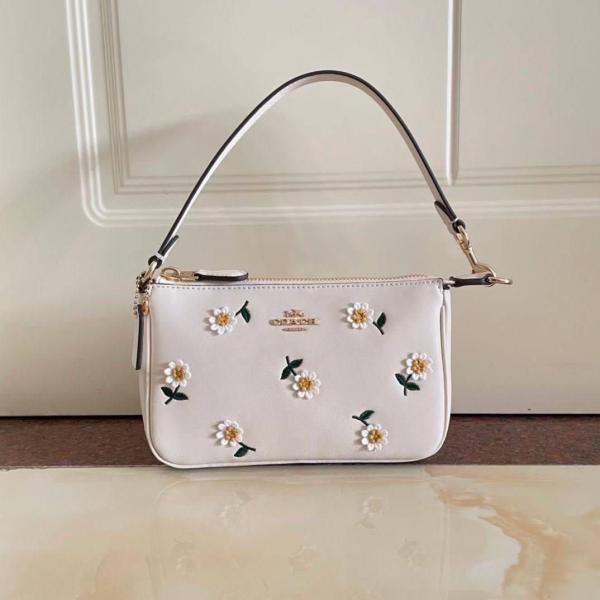 COACH NOLITA 18 (DAISY) BAG WITH OG BOX & CHAIN BELT Urban Classics Store