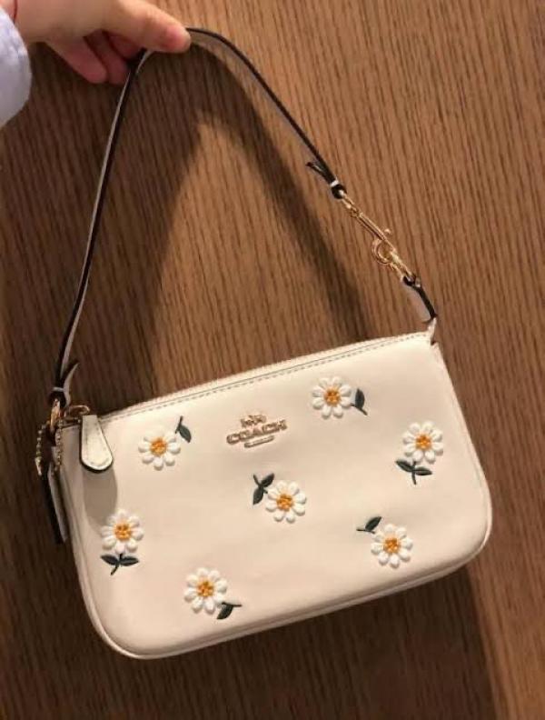 COACH NOLITA 18 (DAISY) BAG WITH OG BOX & CHAIN BELT Urban Classics Store