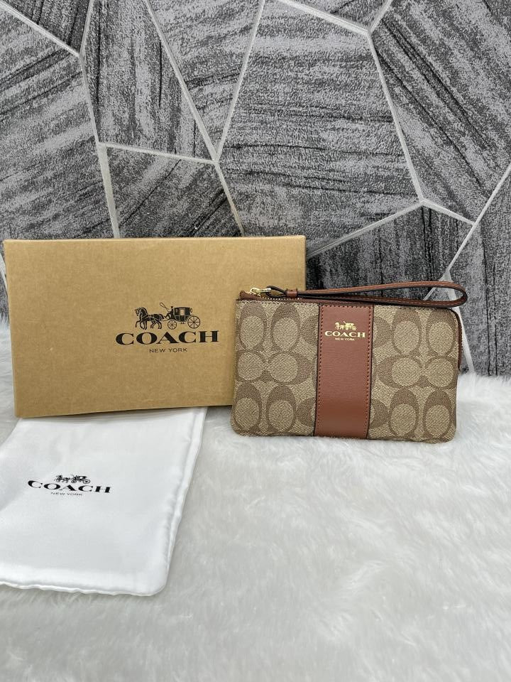 COACH W2 CORNER WRISTLET ALL BROWN WITH OG BOX & DUST COVER Urban Classics Store