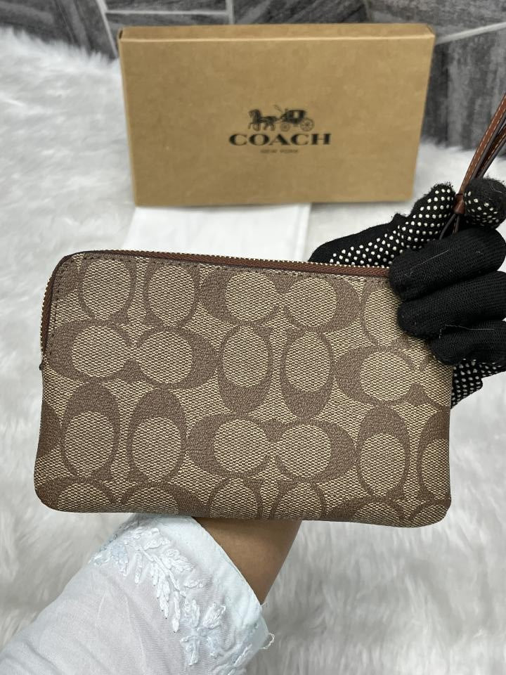 COACH W2 CORNER WRISTLET ALL BROWN WITH OG BOX & DUST COVER Urban Classics Store