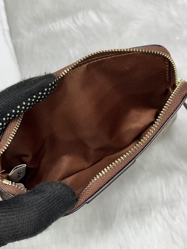 COACH W2 CORNER WRISTLET ALL BROWN WITH OG BOX & DUST COVER Urban Classics Store