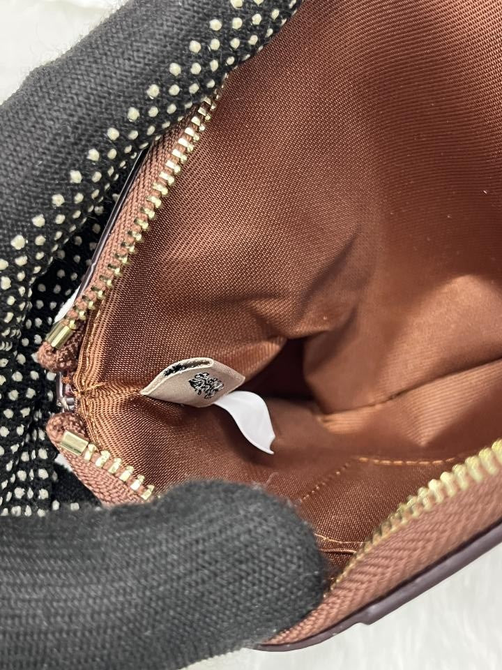 COACH W2 CORNER WRISTLET ALL BROWN WITH OG BOX & DUST COVER Urban Classics Store