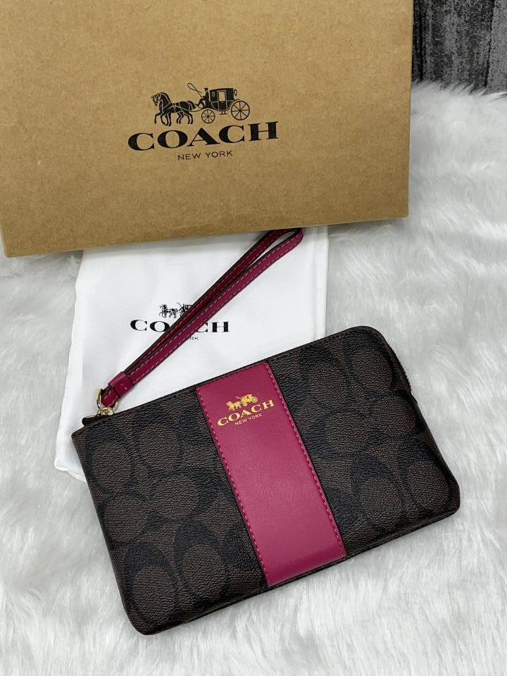 COACH W3 CORNER WRISTLET PINK BLACK WITH OG BOX & DUST COVER Urban Classics Store