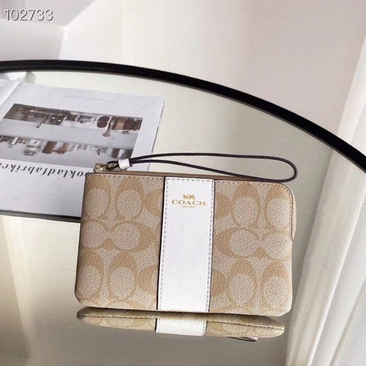 COACH W6 CORNER WRISTLET WHITE BROWN WITH OG BOX & DUST COVER Urban Classics Store