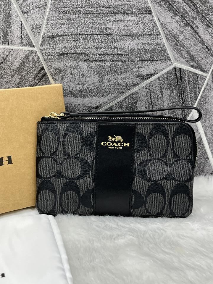 COACH W1 CORNER WRISTLET ALL BLACK WITH OG BOX & DUST COVER Urban Classics Store