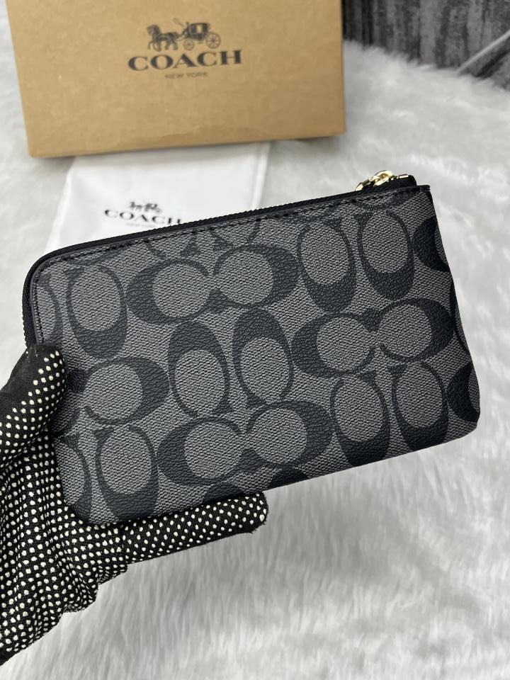 COACH W1 CORNER WRISTLET ALL BLACK WITH OG BOX & DUST COVER Urban Classics Store