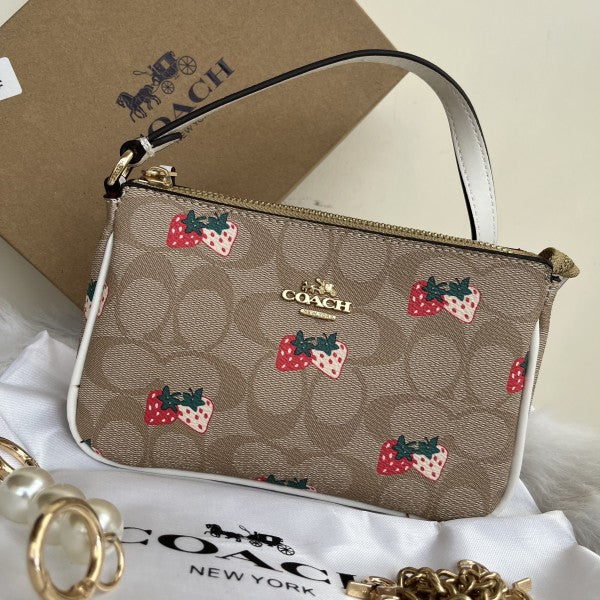 COACH NOLITA 19 (BERRY) BAG WITH OG BOX & CHAIN BELT Urban Classics Store