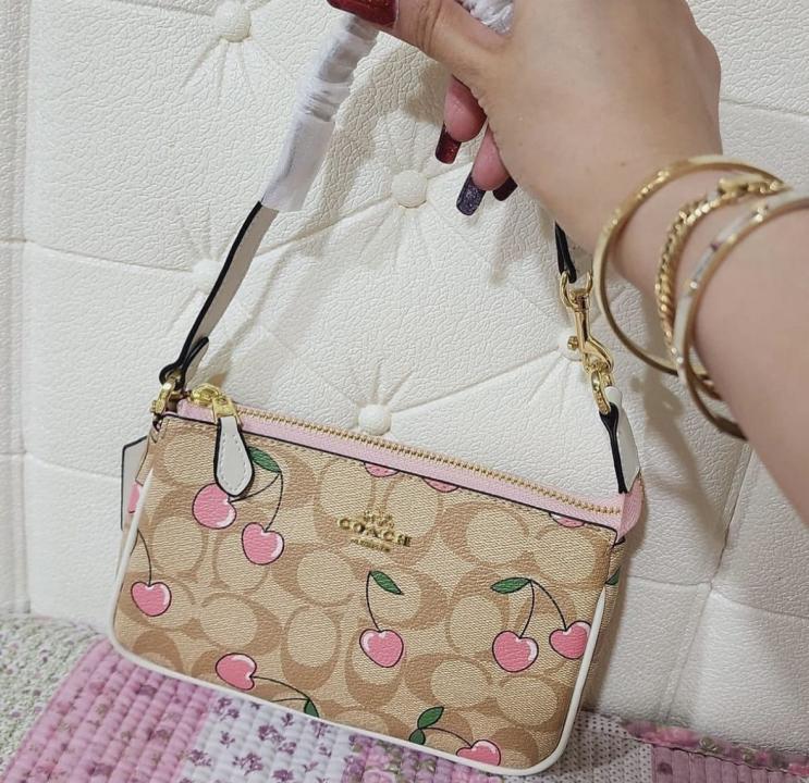 COACH NOLITA 19 (CHERRY) BAG WITH OG BOX & CHAIN BELT Urban Classics Store