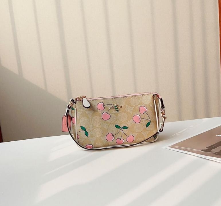 COACH NOLITA 19 (CHERRY) BAG WITH OG BOX & CHAIN BELT Urban Classics Store