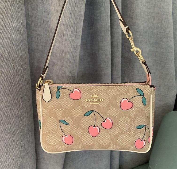 COACH NOLITA 19 (CHERRY) BAG WITH OG BOX & CHAIN BELT Urban Classics Store