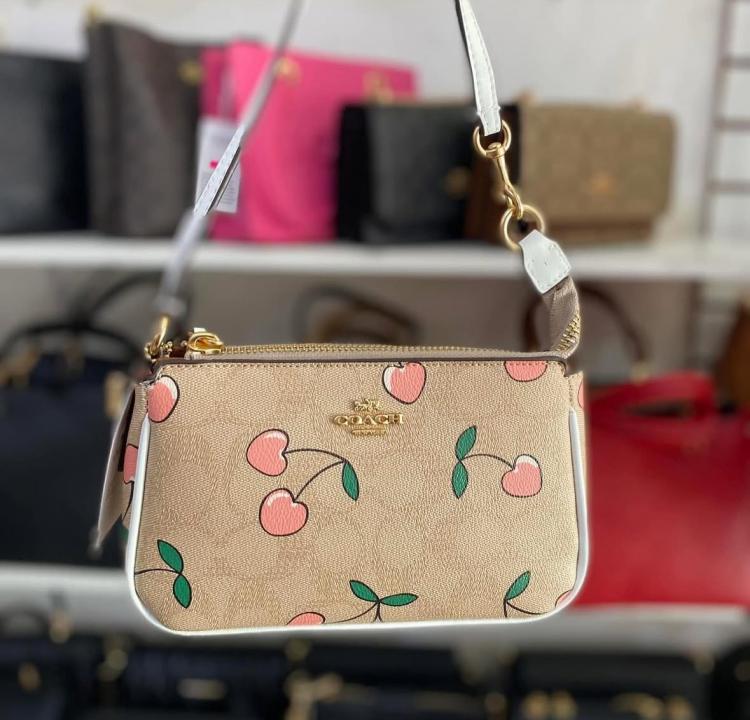 COACH NOLITA 19 (CHERRY) BAG WITH OG BOX & CHAIN BELT Urban Classics Store