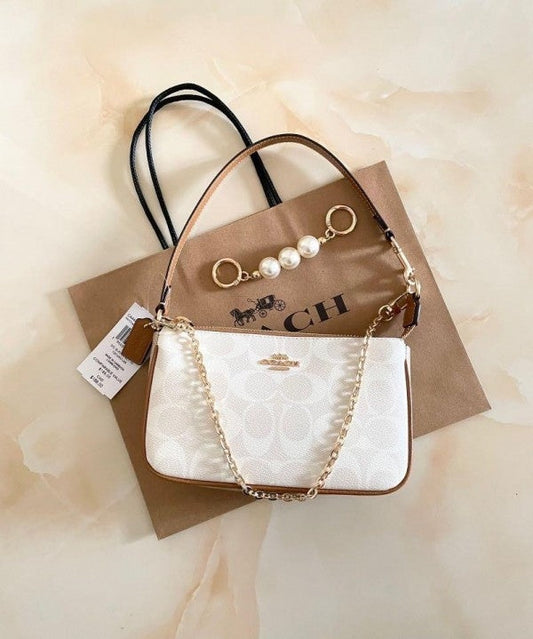 COACH NOLITA 19 (WHITE) BAG WITH OG BOX & CHAIN BELT Urban Classics Store