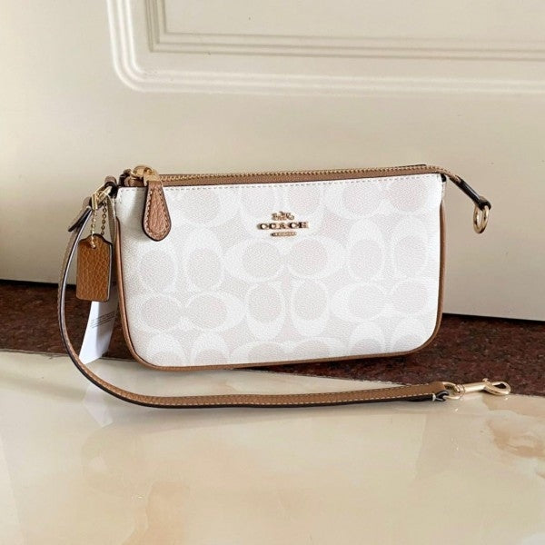 COACH NOLITA 19 (WHITE) BAG WITH OG BOX & CHAIN BELT Urban Classics Store