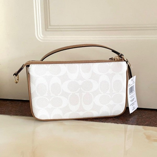 COACH NOLITA 19 (WHITE) BAG WITH OG BOX & CHAIN BELT Urban Classics Store