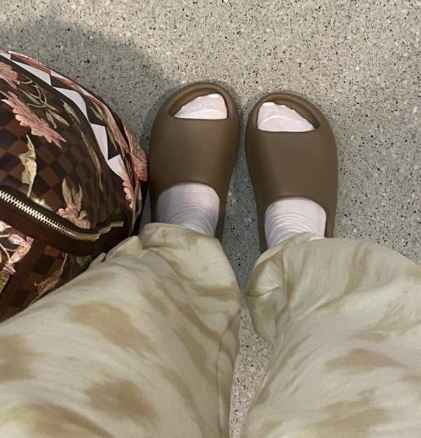 ADIDAS YEEZY BROWN SLIDES WITH ORIGINAL BOX Urban Classics Store