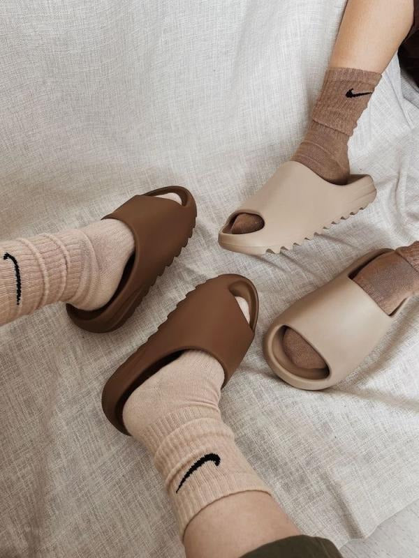 ADIDAS YEEZY BROWN SLIDES WITH ORIGINAL BOX Urban Classics Store