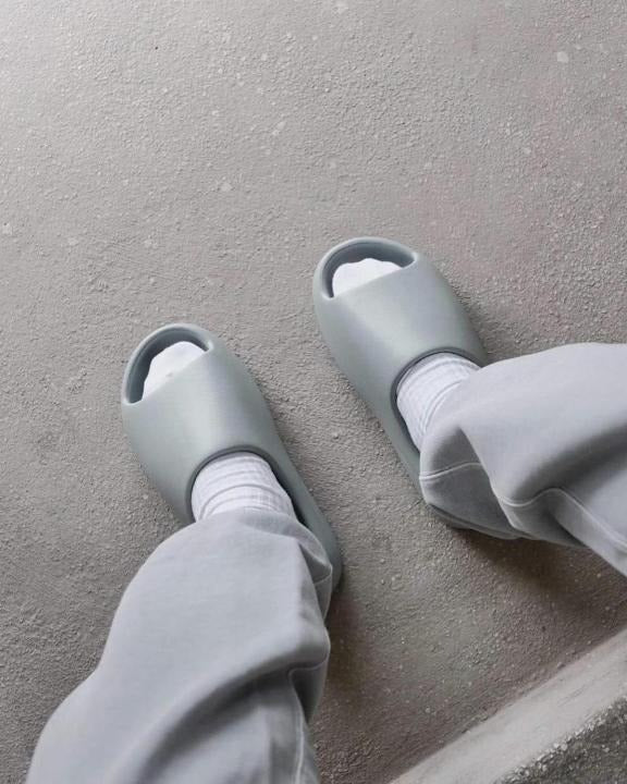 ADIDAS YEEZY BLUE SLIDES WITH ORIGINAL BOX Urban Classics Store
