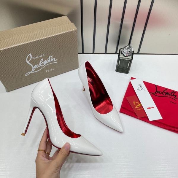 CHRISTIAN LOUBOUTIN HEELS WITH ORIGINAL BOX AND DUST COVER Urban Classics Store