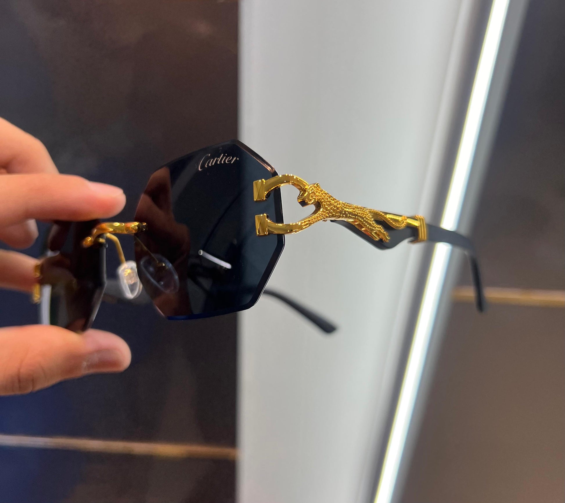 CARTIER STYLISH BLACK SUNGLASS WITH OG BOX Urban Classics Store