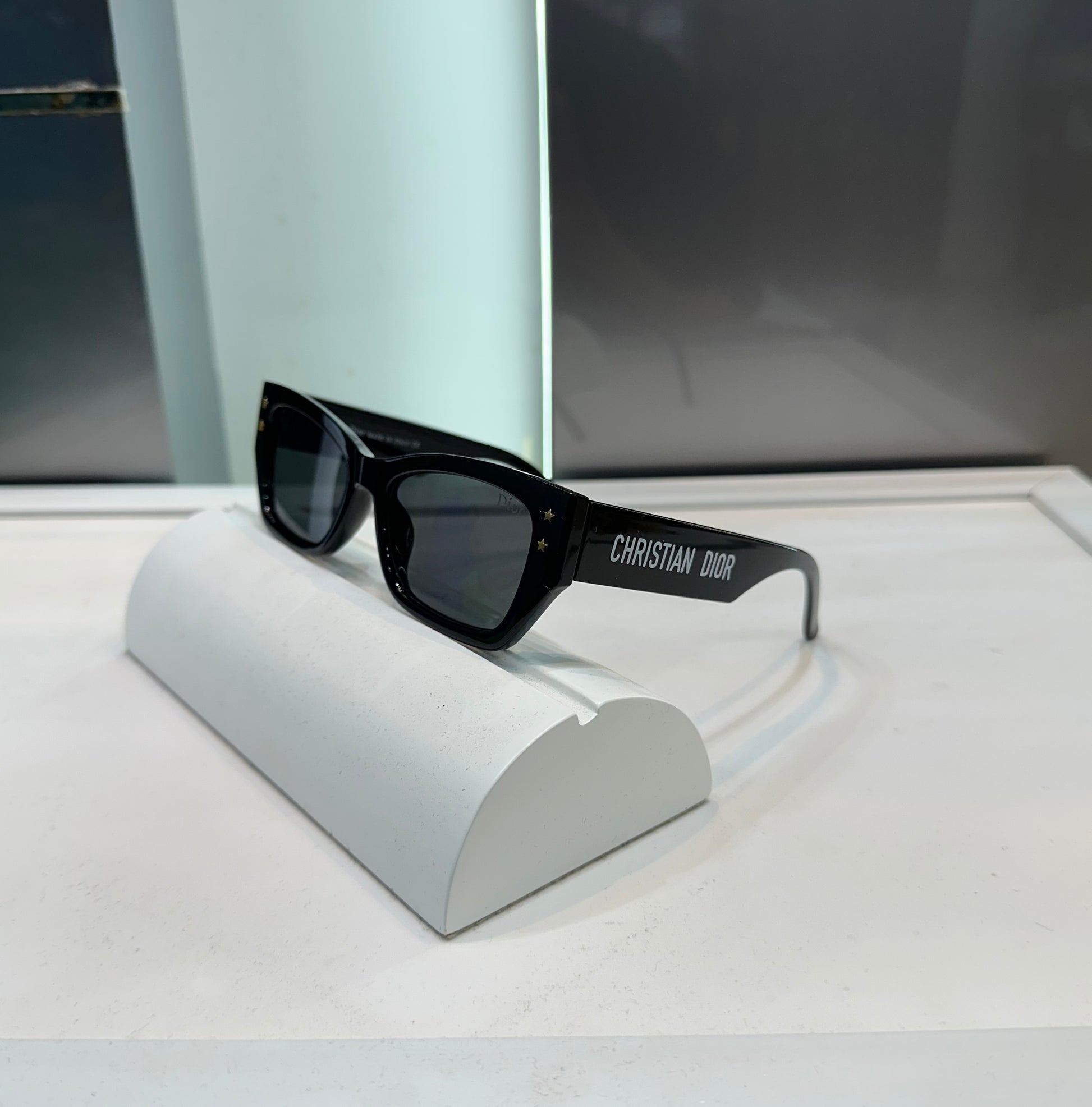CHRISTIAN DIOR *GOGO BLACK* LUXURY SUNGLASS WITH OG KIT Urban Classics Store