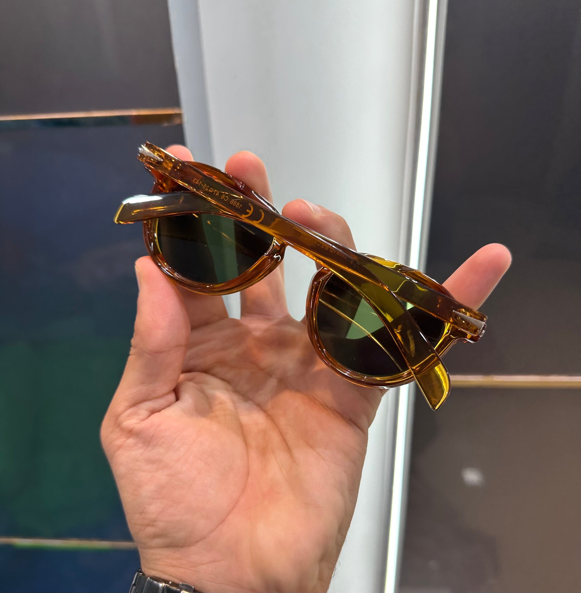 DAVID BECKHAM PREMIUM SUNGLASSES WITH OG BOX Urban Classics Store