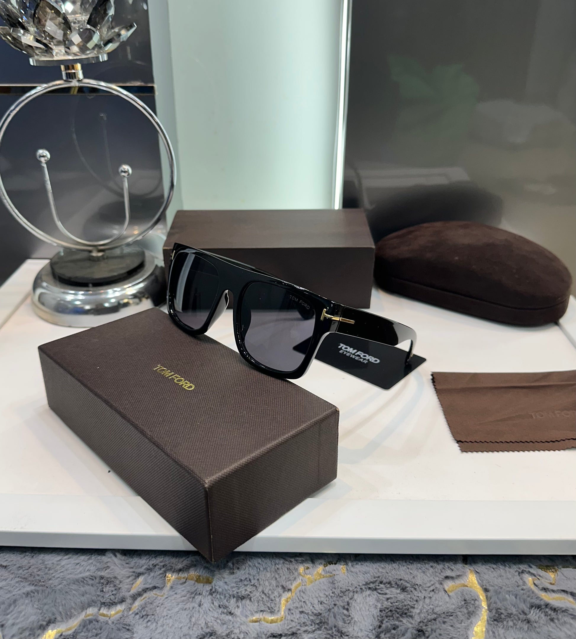 TOM FORD LUXURY EDITION SUNGLASSES WITH OG BOX KIT Urban Classics Store