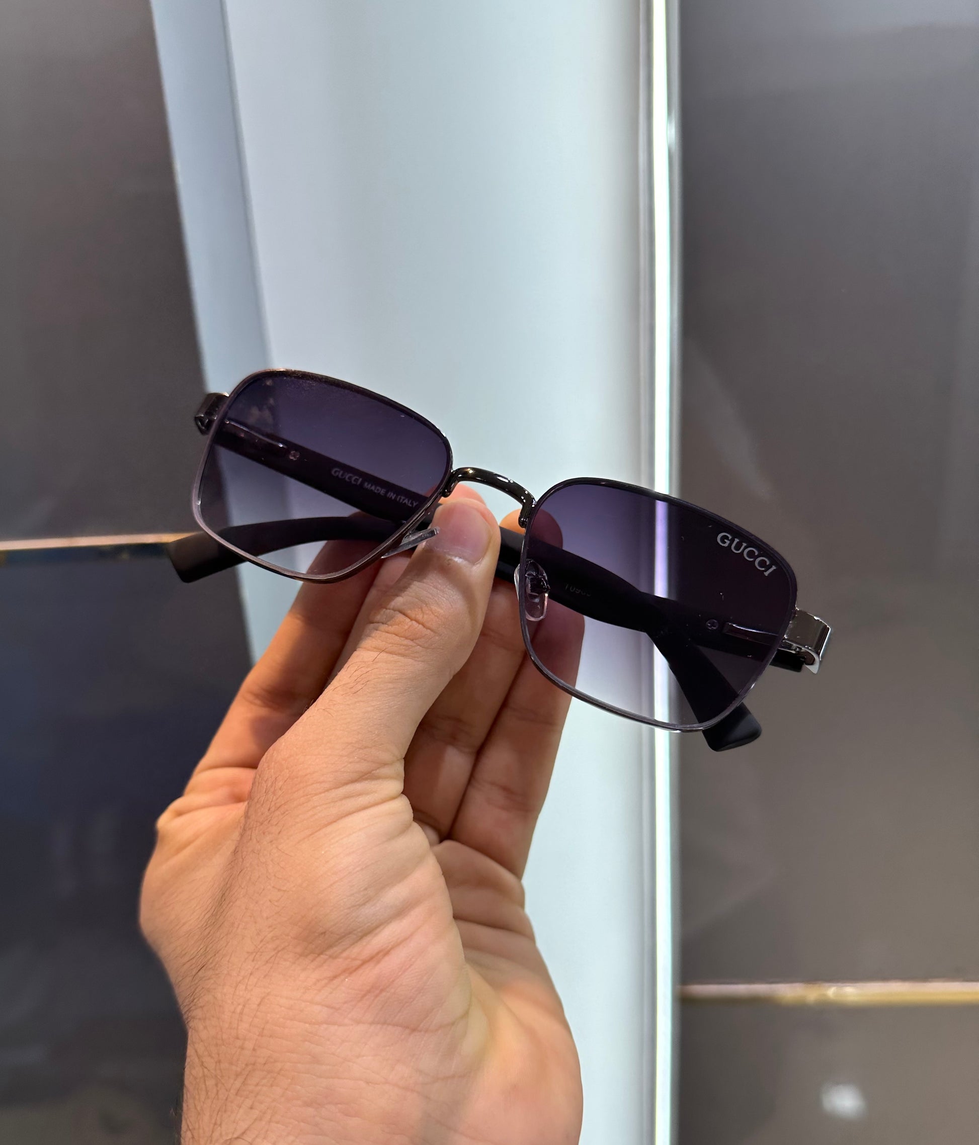 GUCCI CLASSY SUNGLASSES - BLACK WHITE WITH OG BOX (Copy) Urban Classics Store