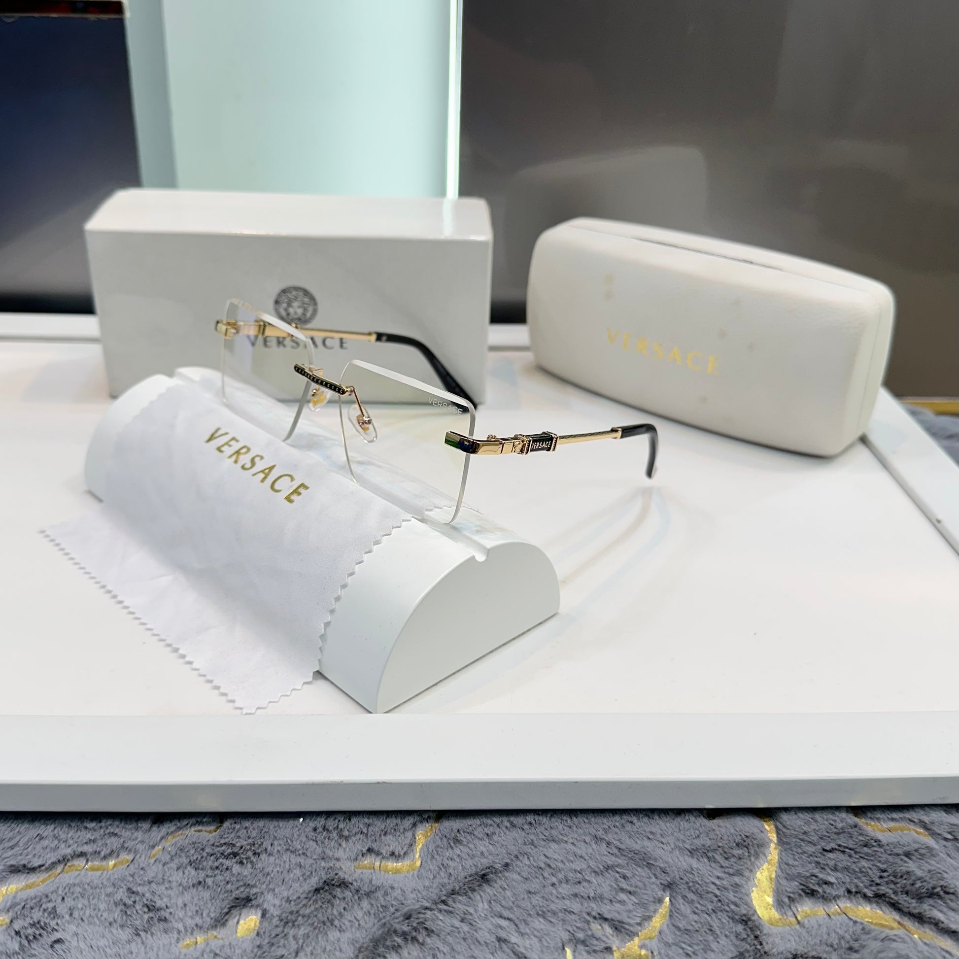 VERSACE BRANDING DESIGNER LUXURY SHADE/FRAME WITH OG BOX Urban Classics Store