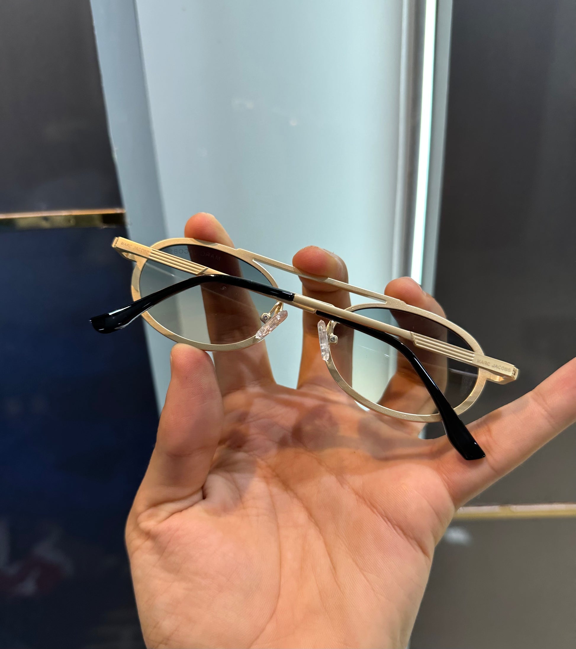 MARC JACOBS * GOLDEN METAL* PREMIUM SUNGLASS WITH OG BOX Urban Classics Store