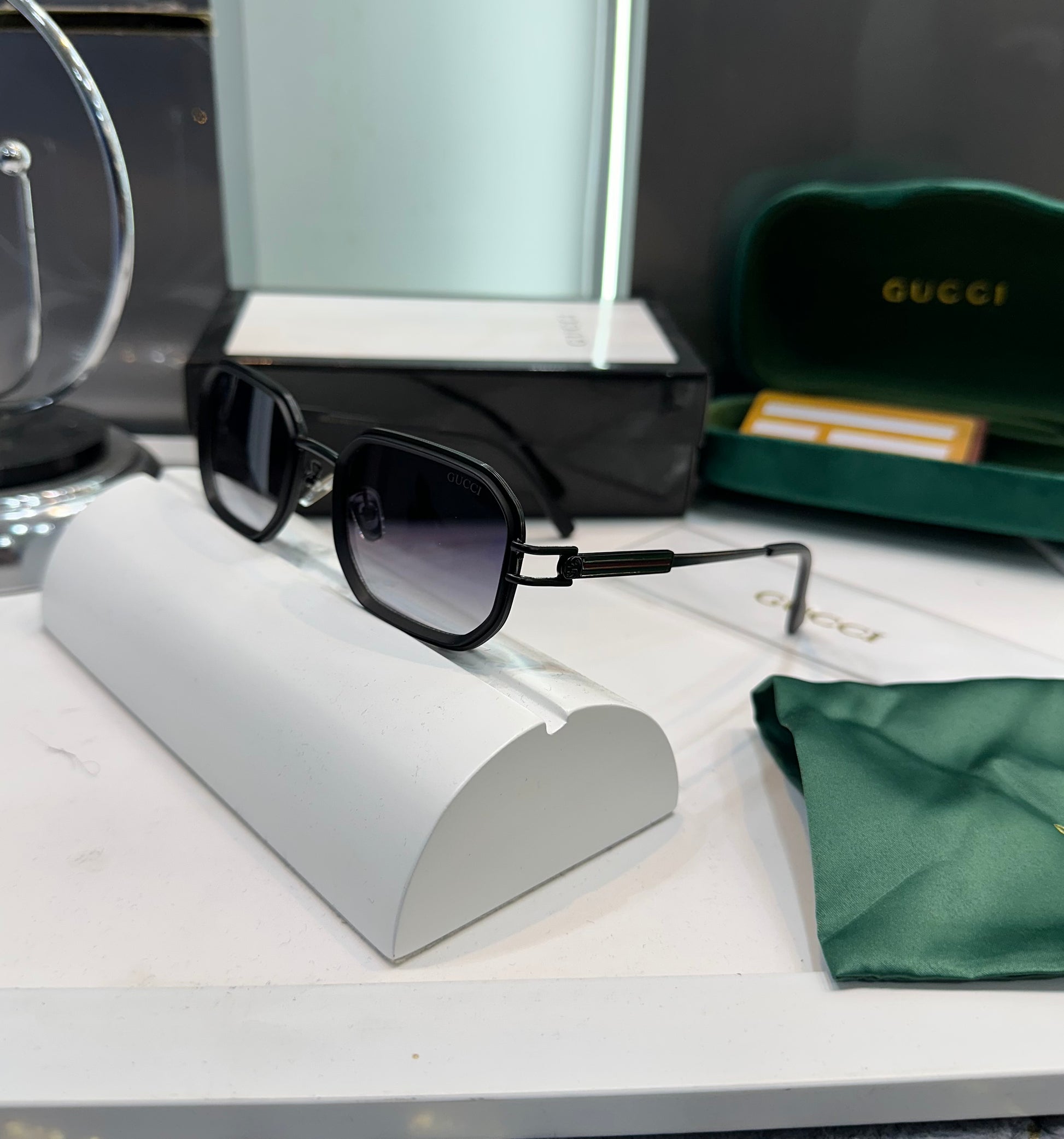 GUCCI PREMIUM SUNGLASSES BLACK FRAME WITH OG BOX Urban Classics Store