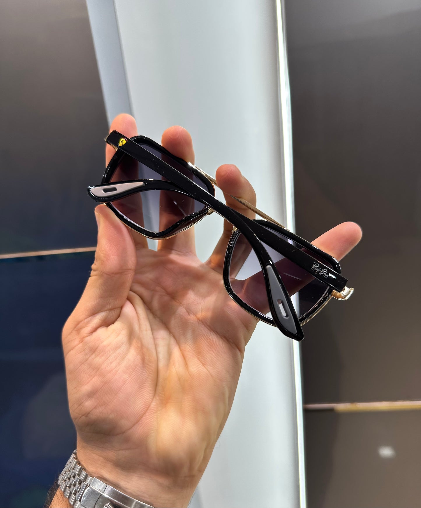 RAYBAN FERRARI EDITION PREMIUM SUNGLASS WITH OG BOX Urban Classics Store