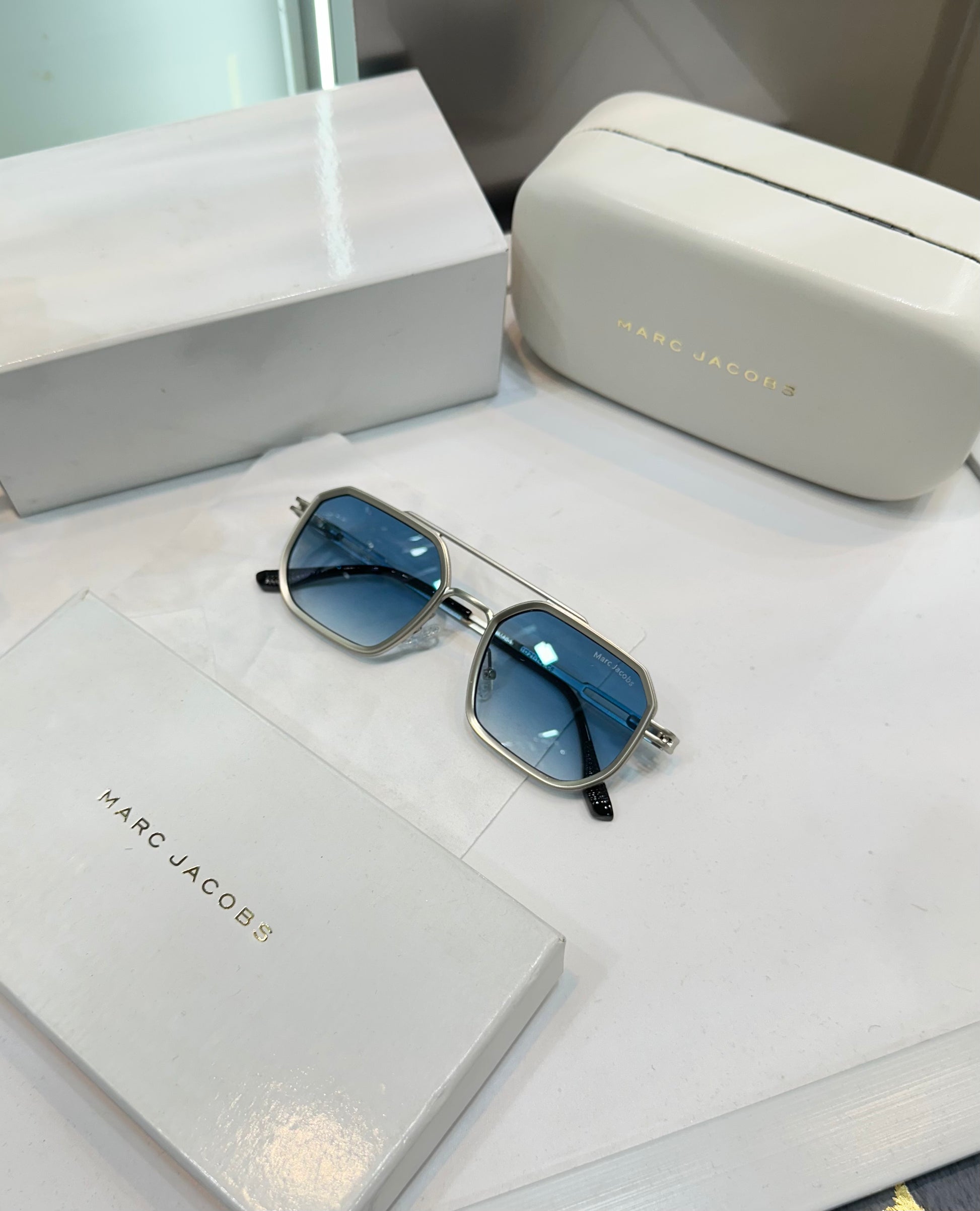 MARC JACOB SILVER BLUE PREMIUM SUNGLASSES WITH OG KIT Urban Classics Store