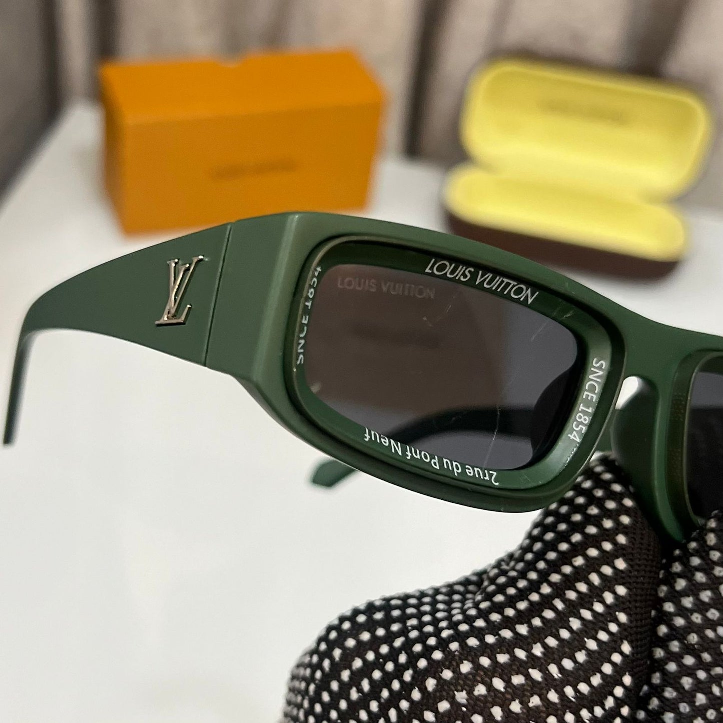 LOUYIS VUITTION PREMIUM SUNGLASS OLIVE GREEN LUXURY SHADE WITH OG KIT Urban Classics Store