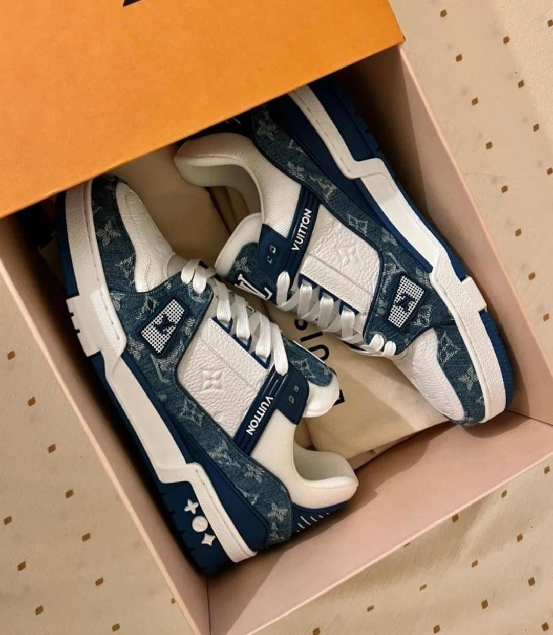 LOUIS VUITTON LV MONOGRAM TRAINER BLUE WHITE WITH ACCESSORIES Urban Classics Store