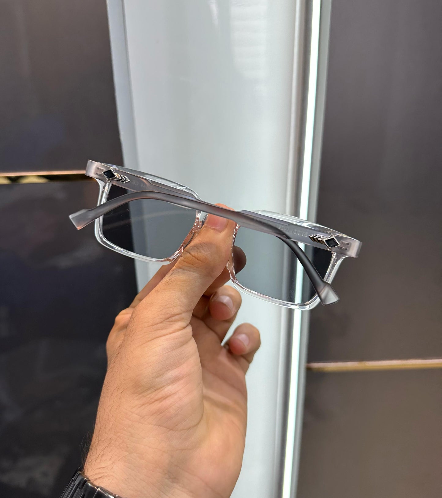 GUCCI PREMIUM SUNGLASSES - TRANSPARENT FINISH WITH OG BOX Urban Classics Store