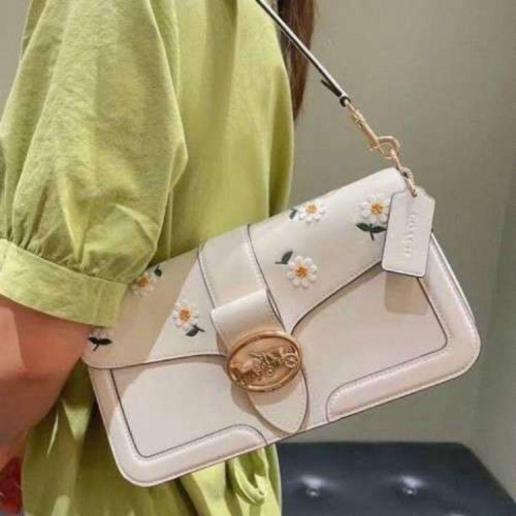 COACH GEORGIA DAISY BAG WITH OG BOX TO BELT Urban Classics Store
