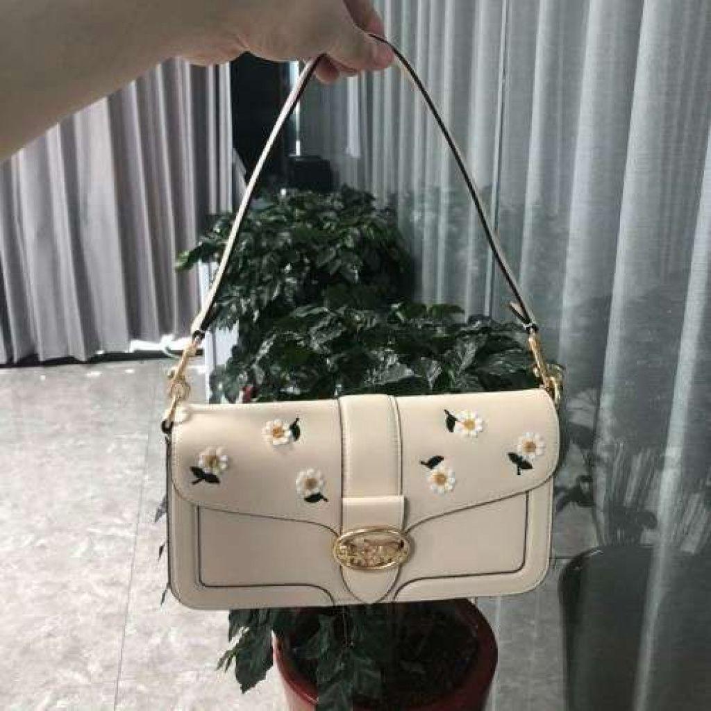 COACH GEORGIA DAISY BAG WITH OG BOX TO BELT Urban Classics Store