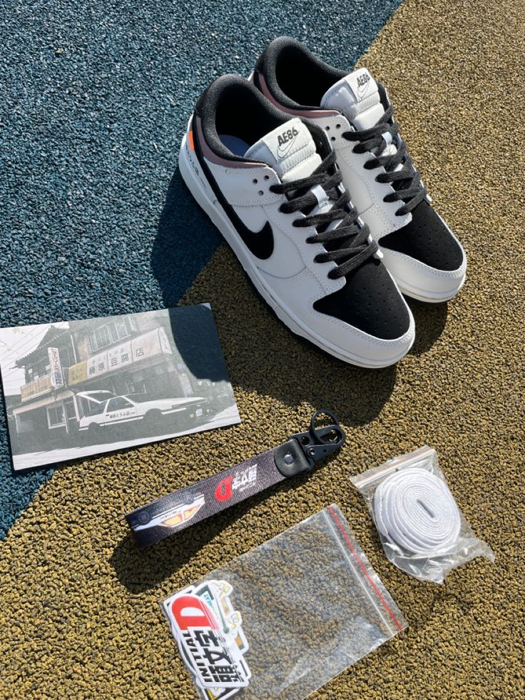 NIKE SB DUNK LOW INITIAL TOYOTA AE 86 Urban Classics Store