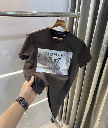 LOUIS VUITTON BROWN LOGO WORK IMPORTED T-SHIRT Urban Classics Store