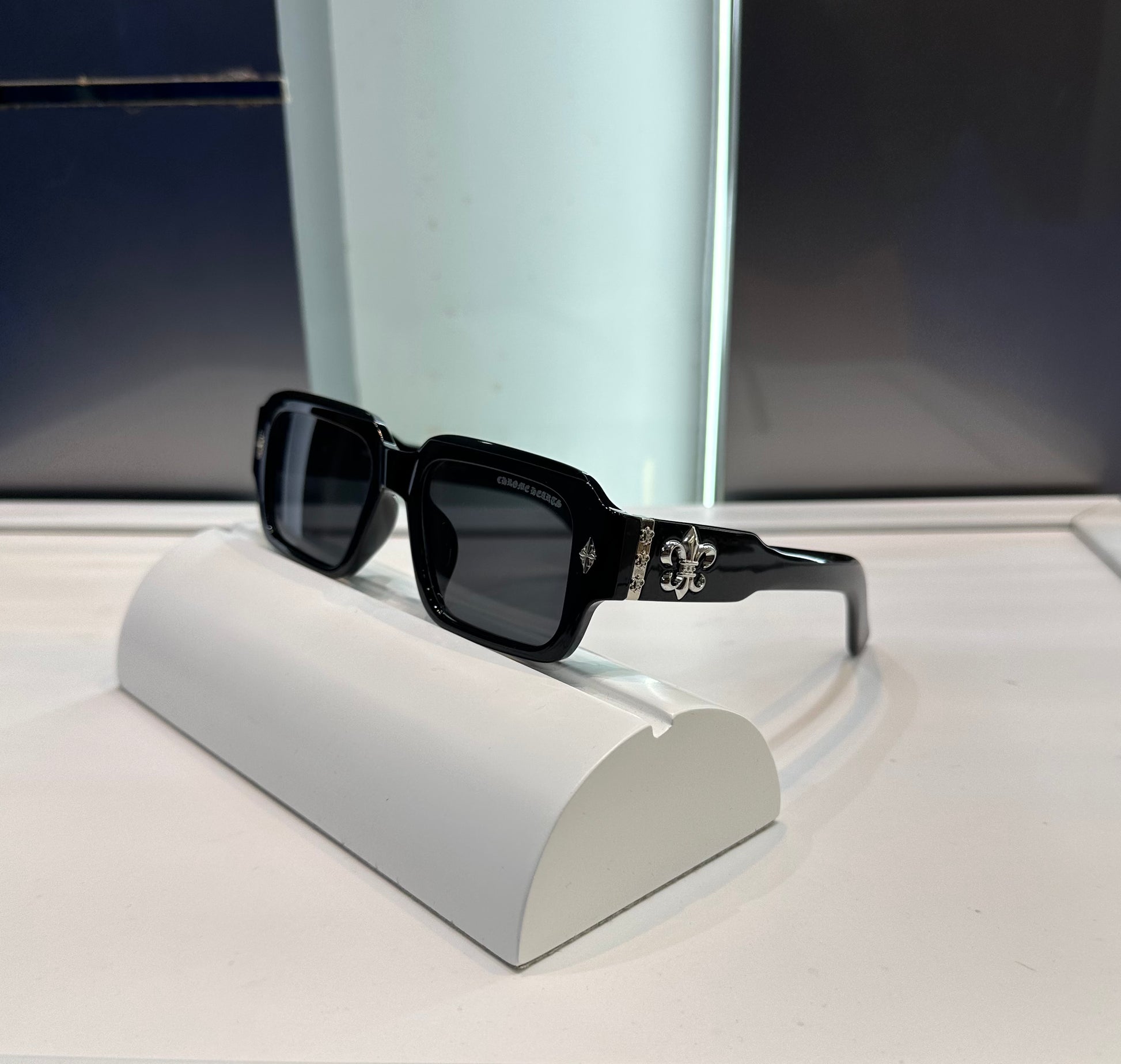 CHROME HEARTS BLACK LUXURY SUNGLASS WITH OG KIT BOX Urban Classics Store