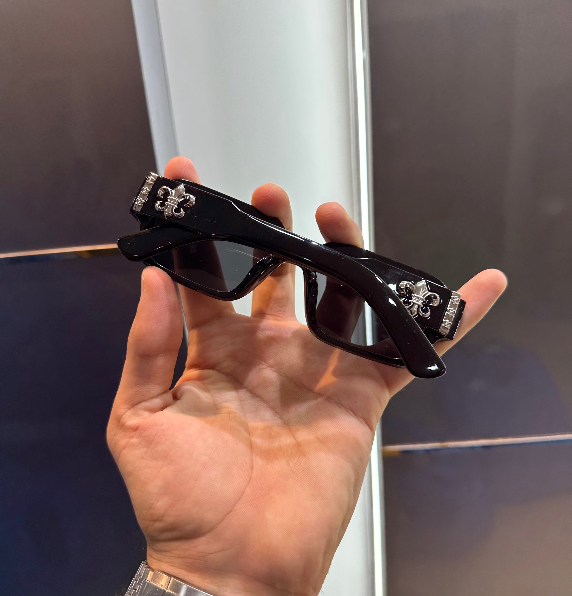 CHROME HEARTS BLACK LUXURY SUNGLASS WITH OG KIT BOX Urban Classics Store