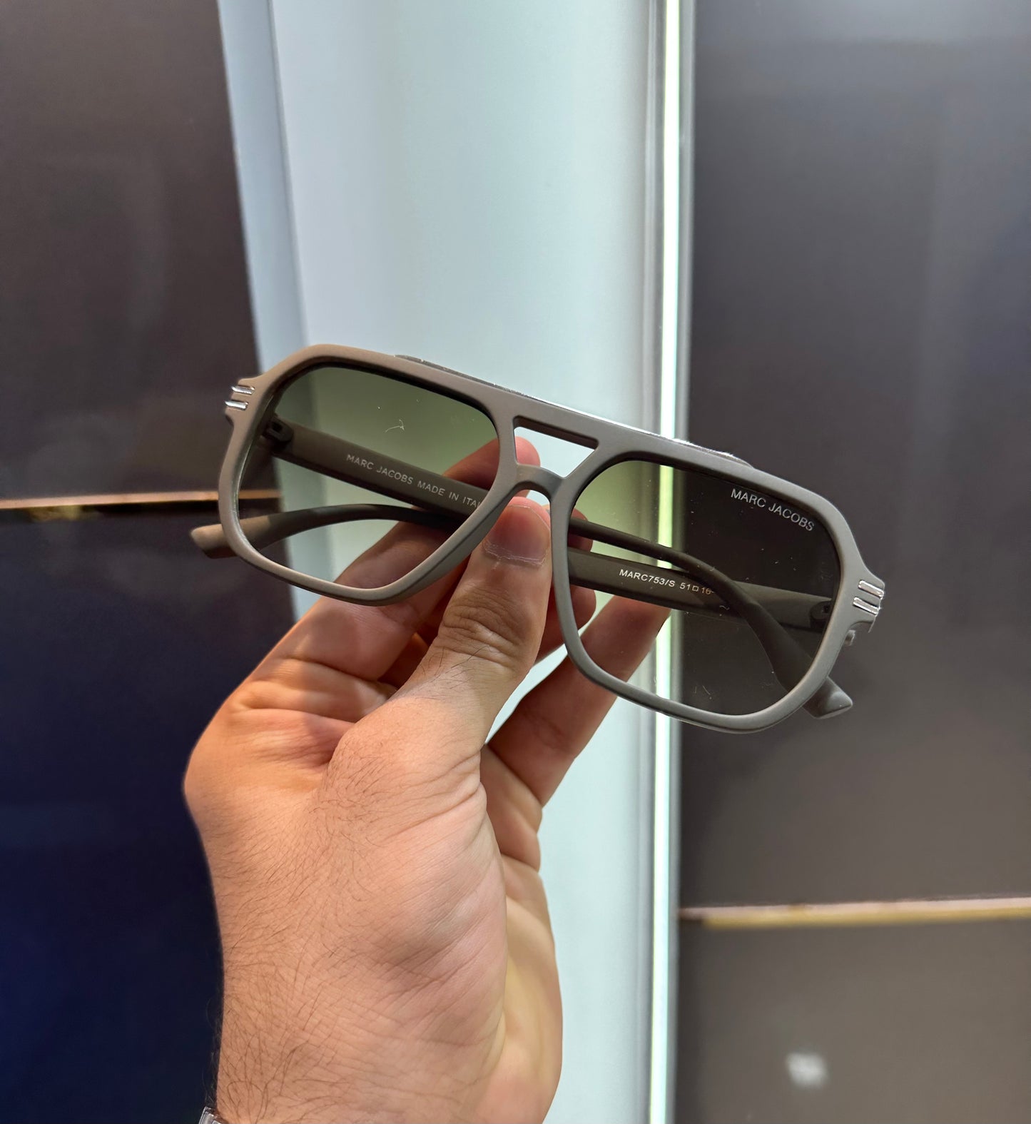 MARC JACOBS  **THE CLASSICS ** SUNGLASSES MATT BLACK WITH OG KIT Urban Classics Store