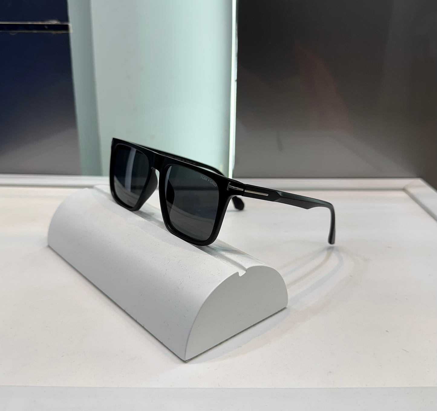 TOM FORD *STAR* BLACK PREMIUM SUNGLASSES WITH OG BOX KIT Urban Classics Store