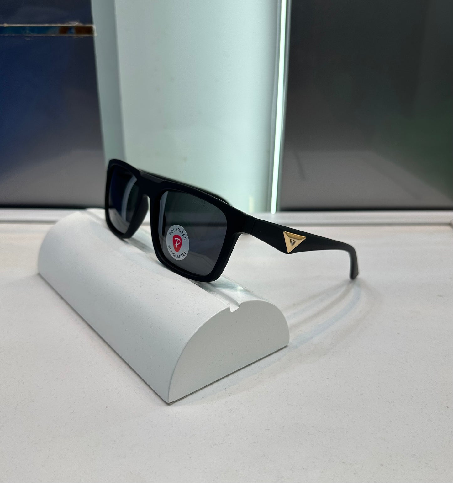 EMPORIO ARMANI BLACK WAYFARER FRAME SUNGLASSES WITH OG BOX Urban Classics Store