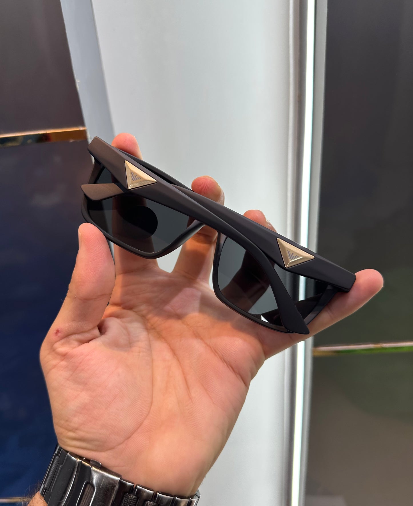 EMPORIO ARMANI BLACK WAYFARER FRAME SUNGLASSES WITH OG BOX Urban Classics Store