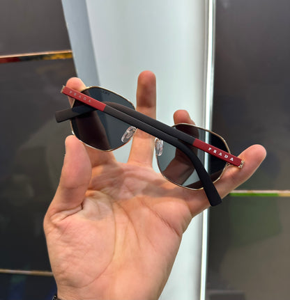 PRADA BLACK LUXURY FRAME SUNGLASS WITH OG BOX Urban Classics Store